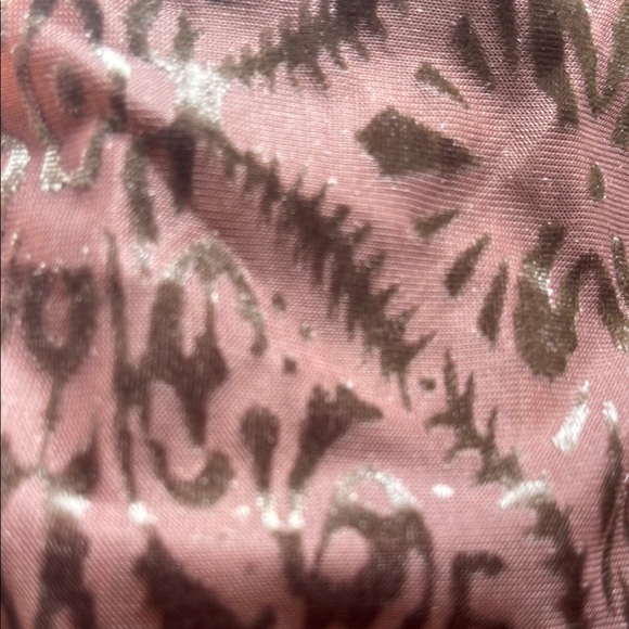 DAVI & DANI Velvet Blouse in Dusty Rose - Picture 5 of 5